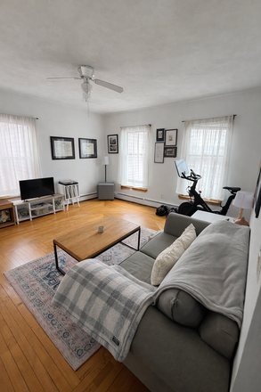 1 - SEPT 2026 – Spring Hill 1 Bed with Roof Deck, Balcony & Modern Kitchen! No Broker Fees! Apartments