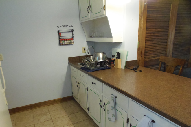 kitchenette - Studio near law school in quiet neighborhood, ALL utilities included. Available January, 2027 House