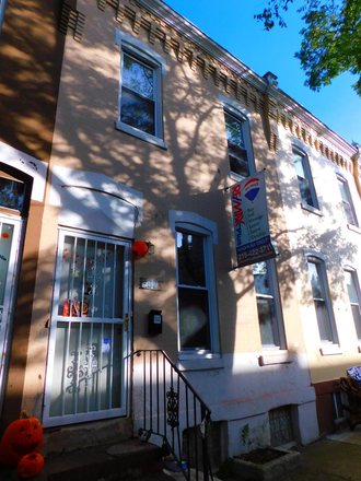 Outside view - 2025 N Gratz St