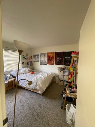 833/month bedroom - 2 Bedrooms Available in 3bed 1.5bath Townhouse Near East Campus and Boulder Rec (<$1000/month/room)