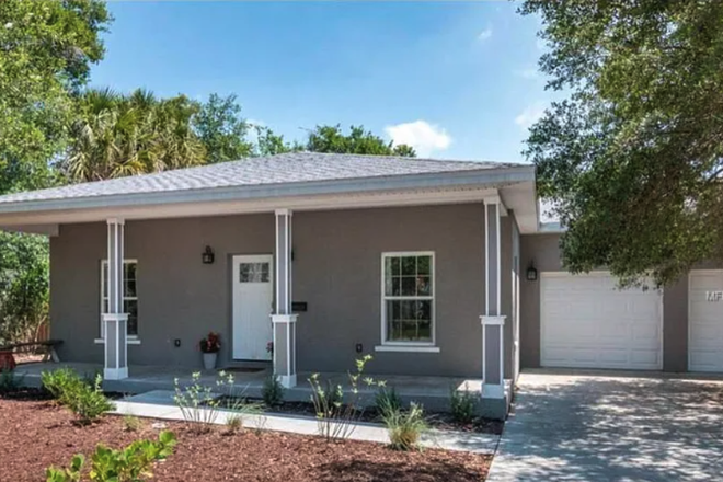 Exterior front - South St. Pete Gem, Close to ocean.