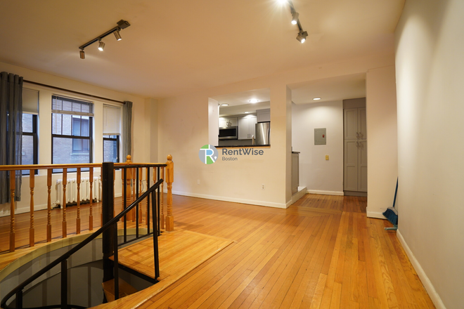 1 - AVAIL SEPT 1st! Spacious 4B/2B Incl. H/HW + Laundry in-building NO BROKER FEE! Apartments