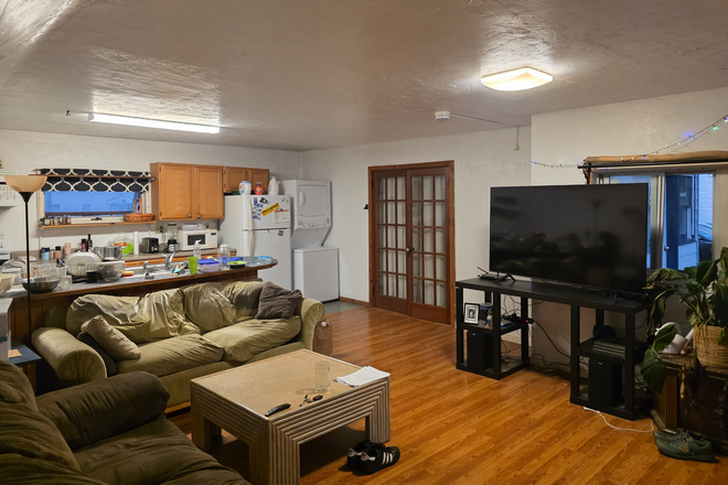 shared living room/kitchen - Room available in old north end Duplex