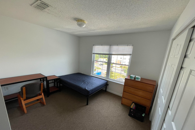 Bedroom - The Courtyards