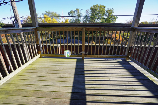 porch - Beautiful 3 bed 2 bath next to campus/red line