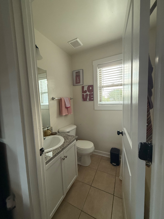 Bathroom - The Retreat West Apartments