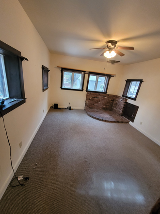 Living Room - Private 1 BR Apartment on Scenic Land
