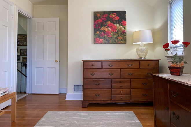 Bedroom 1 - private home