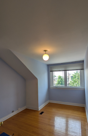 Bedroom A: $1,030 Unfurnished Private room - Unfurnished private room for male student in a shared house at Sellers Avenue