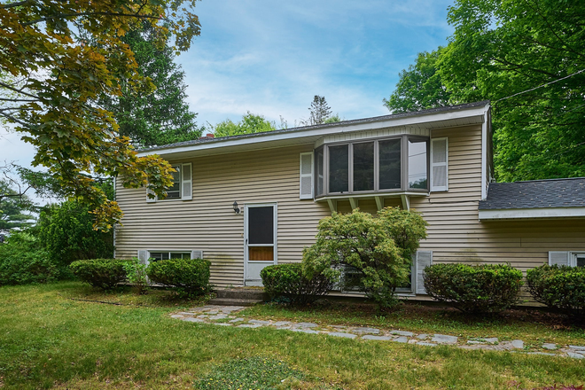 exterior - 5 BEDROOM HOUSE PERFECT FOR GROUPS AVAILABLE 2027-2028