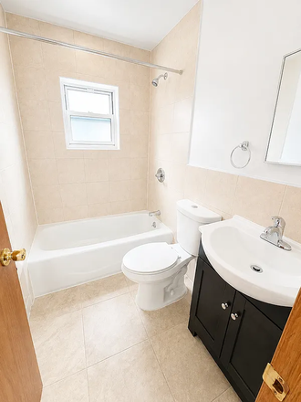 Bathroom-2 - Private Master Bedroom in a 4 Bed 2 Bath Apt