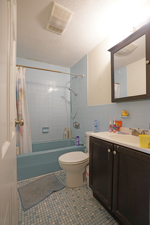 2nd Bath - Harvard Square Apartment - Parking included