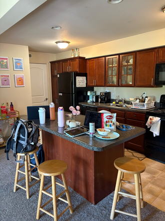 Kitchen Area - Cedar Greens Apartments