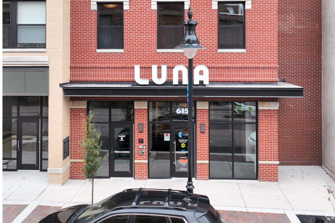 Outside Street View - Luna Flats