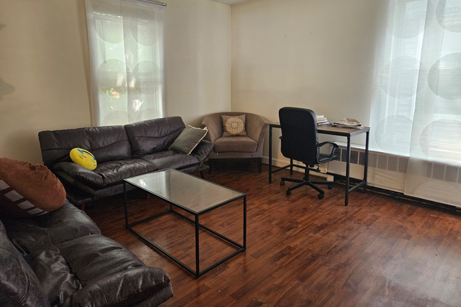 Living room - Rooms $1,075-1,325/month. 3-4 bedroom 2 baths Apartments. Walk to Harvard and MIT. Walk to T.