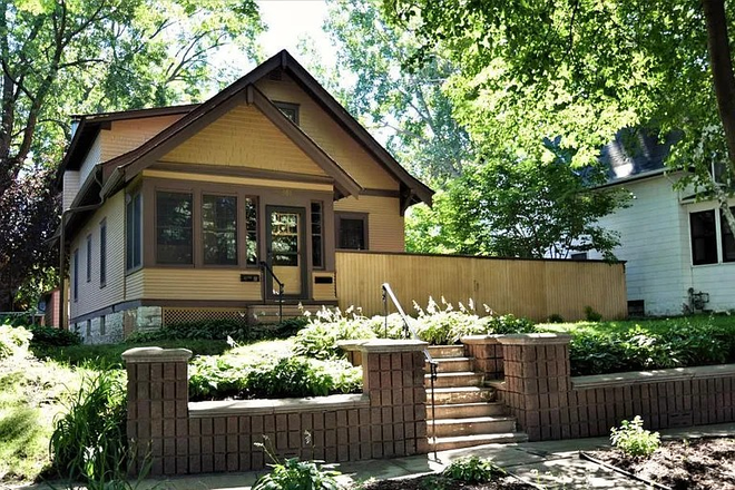 Exterior - Front - 2055 Temple Duplex - Both Units Available 6/1/26 (4 students)