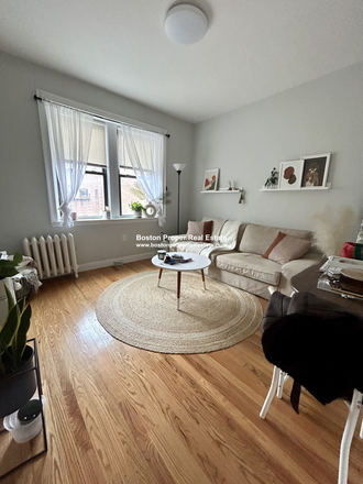 A - 2 big bedrooms right by Berklee, near Newbury Street and Symphony
