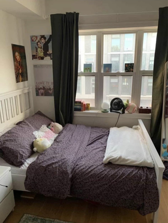 Bedroom - 1 Bedroom in a 2 Bedroom/1 Bathroom + laundry Koreatown Apartment