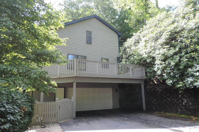 Photo - 3/2 in Teaberry Hills With Long-Range Views From The Wrap Around Deck! House
