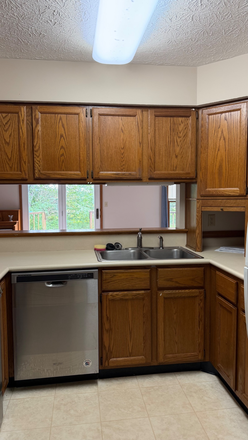 Kitchen - Black bird farms House
