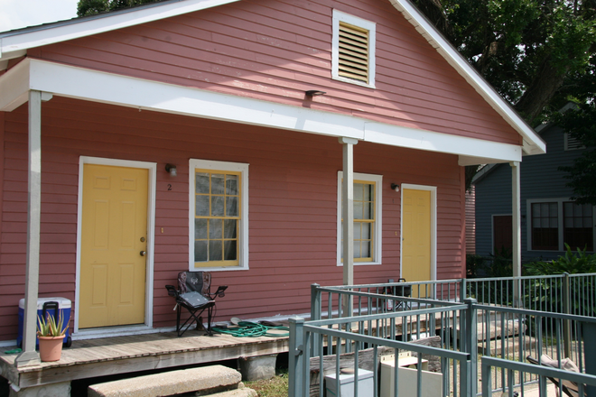 Exterior - Great living for the college norm