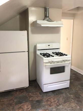 kitchen - Great two bed just off North Main St Providence on bus line or walk to Campus