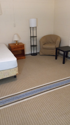 Bedroom - $725/month (utilities Included) - 15 min walk to campus, Furnished, Quiet Apartments