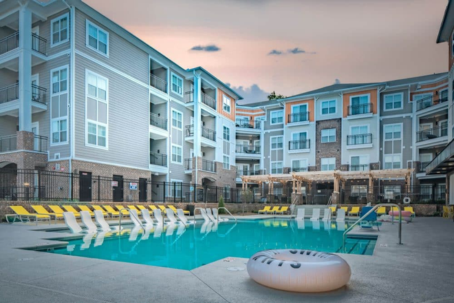 Pool - The Eastern on 10th Sublease