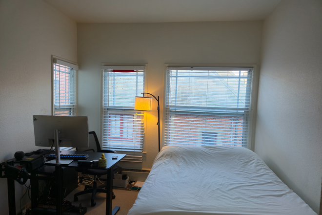 Bedroom area - SUMMER SUBLET — FURNISHED STUDIO | MAY 20 – AUG 20 | FROM $425/week