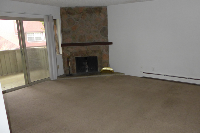 2 - AVAILABLE 8/5: 3300 Bridger Tr #202 Condo