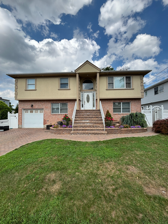 6 bedroom 3 Bathroom House - 5 Bedroom 2 Bath House for Rent 8 minute walk from Hofstra
