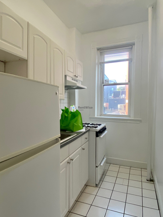 1 - SEPT 2026-Comm Ave 2 bed Split, Elevator, H/HW inc. Fitness Rm, No Fee