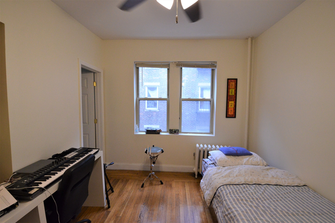 Bedroom - 1 min walk to school Haviland Studio $2200 Apartments