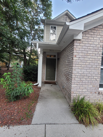 Front entry/Keypad entry - Rooms available in quiet townhouse near UNCW