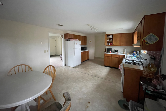 Kitchen - 3 Bedroom in the New North End Duplex