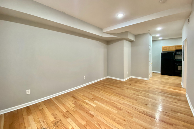 Living room - 2310 N Broad St Unit 2B Townhome