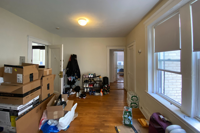 . - 2 Bedroom, 1 Bathroom Apartment with HEAT & HOT WATER INCLUDED
