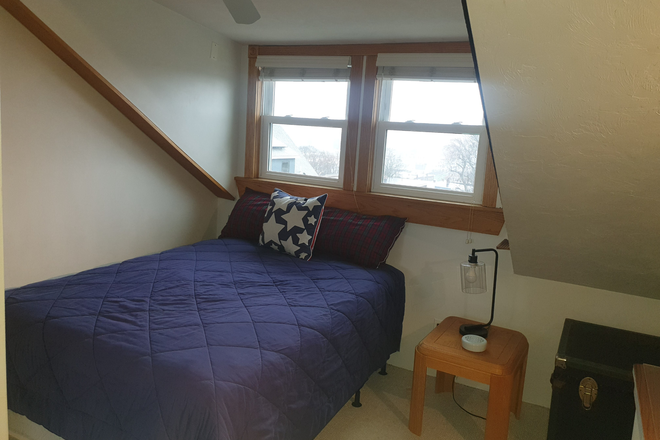 Bedroom - 3rd Fl Apt, 1 BD Furnished, Avail Oct 15th, $1150 per room