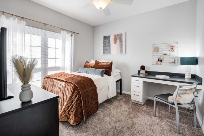 Bedroom - 2B/2B - Spring 2027 Sublet - Co-ed (Female Roommate)