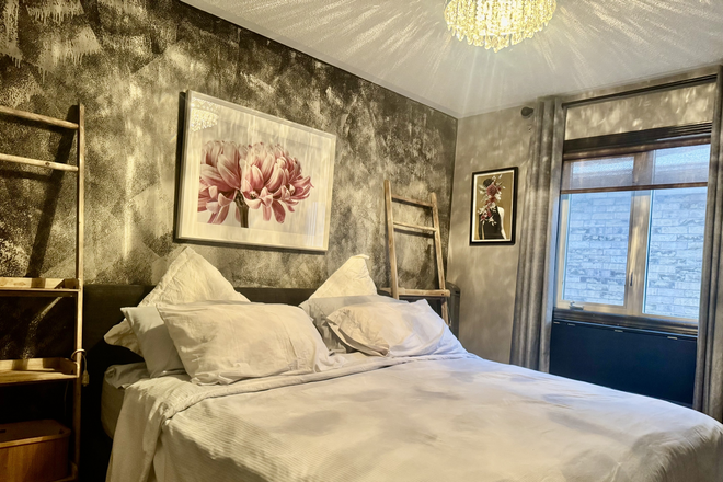 Bedroom A: $1,130 Private room with King sized bed - (FOR MALE) Private room for rent in a shared house at Samuelson Circle.