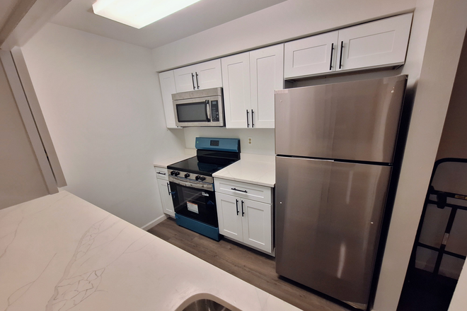 Kitchen - Furnished 2BR condo-Ravens Crest Drive-Plainsboro