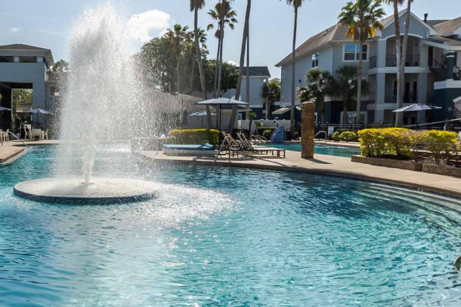 Pool - The Verge Sublease 3x3 ($1043 /month) December 31st Move In