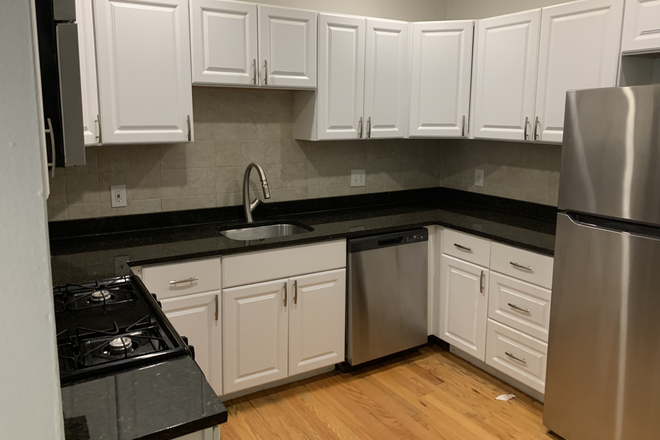 Call NOW for showings! 617-236-8600 - COMM AVE - XL RENOVATED CLEVELAND CRCL 5BR AVAIL *9/1/2026* W/ H&HW INC, RNTL PRKNG, LNDRY IN BLDNG! Apartments