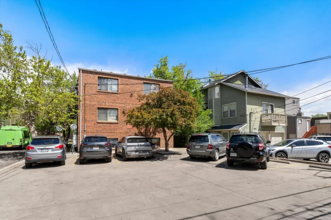 Outside - Canyon Place Apartments