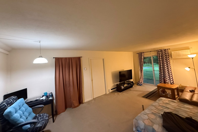 Current Living Room - Woodhaven Apartments