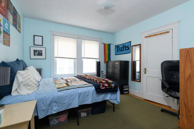- - 3 BEDROOM PRIME LOCATION JUNE 2027 Apartments