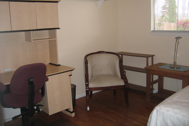 Bedroom - PRIVATE FURNISHED BEDROOM W/SHARED BATH AVAILABLE WALKING DISTANCE TO UCR