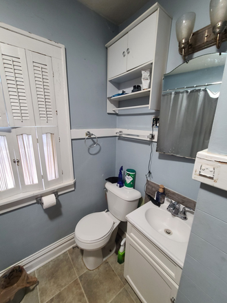 Bathroom - HOUSE SHARE NEAR COLUMBIA PARK INCLUDES UTILITIES $700 P/MONTH