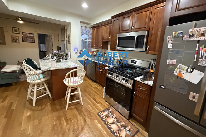 Kitchen - 2 Bed with laundry!! 2 Streets over from ISEC!!