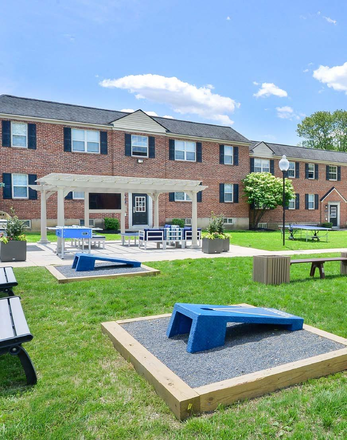 Common area - The villas at bryn mawr Apartments
